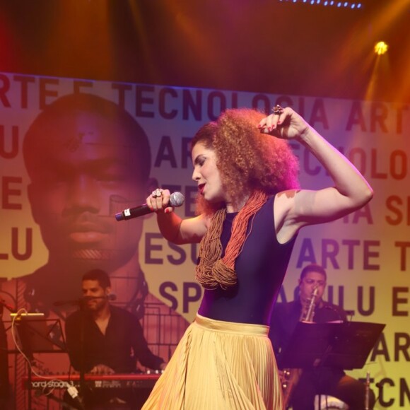 Vanessa da Mata faz show em jantar beneficente no MAM para a escola Spectaculu, de Marisa Orth e Gringo Cardia, nesta quinta-feira, 19 de setembro de 2019