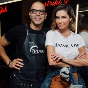 Deborah Secco mudou o visual com o hair stylist Anderson Couto