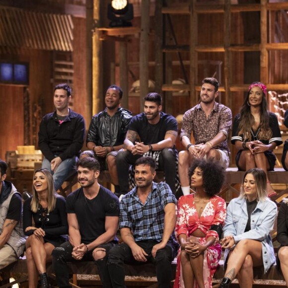 As participantes Bifão e Tati Dias discutiram por causa de Caio Castro em festa de 'A Fazenda 11'