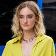 Primavera/verão 2020: colares com elos de corrente e pendentes nada discretos, as chunky bijoux, são trends entre as fashionistas internacionais