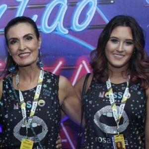 Filha de Fátima Bernardes, Beatriz contou que mantém boa relação com Túlio Gadêlha, namorado da apresentadora