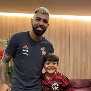Filho de Wesley Safadão, Yhudy tietou Gabigol, atacante do Flamengo