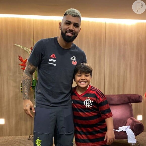 Filho de Wesley Safadão, Yhudy tietou Gabigol, atacante do Flamengo