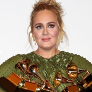 Adele estava com a silhueta mais magra do que em suas aparições mais recentes