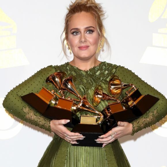 Adele estava com a silhueta mais magra do que em suas aparições mais recentes