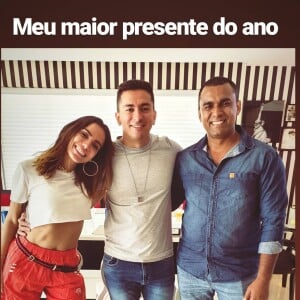 Anitta postou foto em seu Instagram Stories com o irmão Felipe Terra