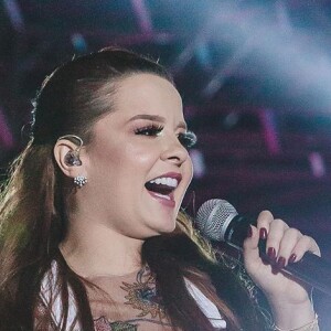 Maiara, da dupla com Maraisa, chegou a pesar 87 quilos