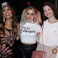 Ju Paes se reúne com elenco de 'A Dona do Pedaço' em festa de Halloween. Fotos!