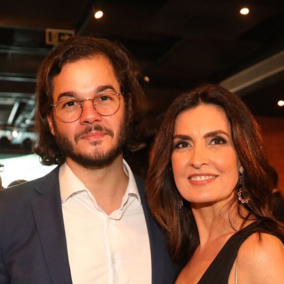 Na festa do 'Jornal Nacional', Fátima Bernardes levou o namorado, Túlio Gadêlha