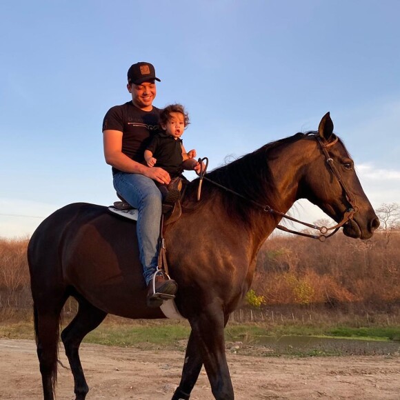Filho caçula de Wesley Safadão, Dom roubou a cena em vídeo no Instagram