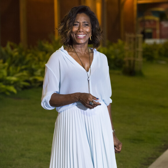 Gloria Maria passou por cirurgia no cérebro no Rio de Janeiro