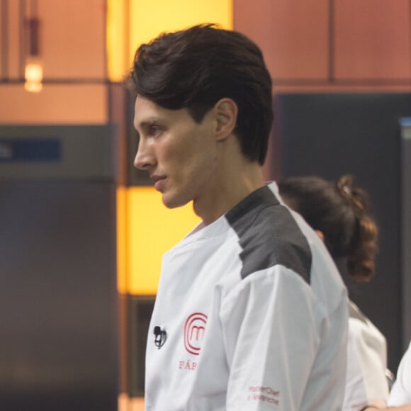 Em 'MasterChef - A Revanche', Fábio Nunes foi eliminado em prova de culinária oriental