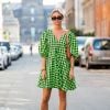 Vestido curto: modelo na cor verde com estampa vichy é opção para looks do verão