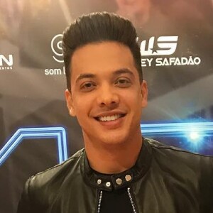 Wesley Safadão esbanja estilo nos shows e na televisão