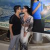 Zezé Di Camargo e Graciele Lacerda trocaram carinhos no aeroporto de Corumbá (MS)