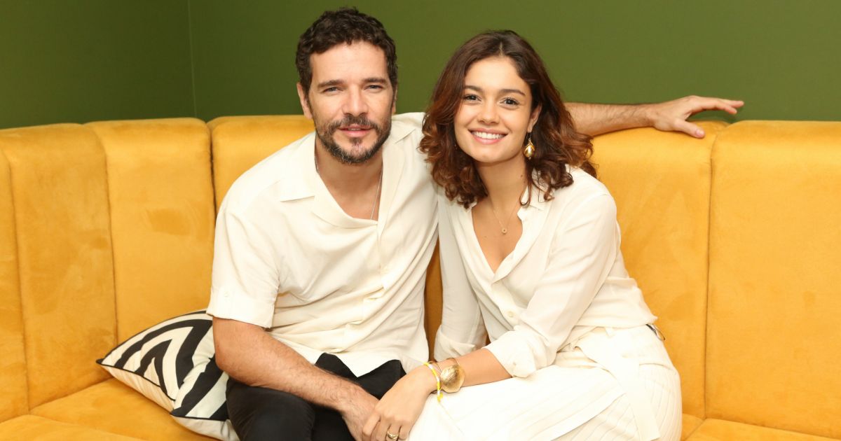 Filho de Sophie Charlotte e Daniel de Oliveira rouba a cena com pais em show. Fotos! - Purepeople.com.br