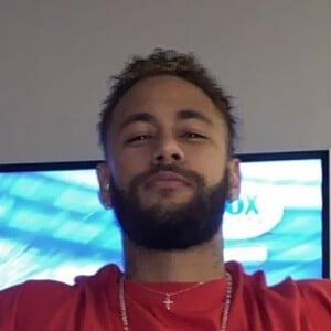 Neymar homenageia Gabigol com pose do jogador após vitória na Libertadores, em 23 de novembro de 2019