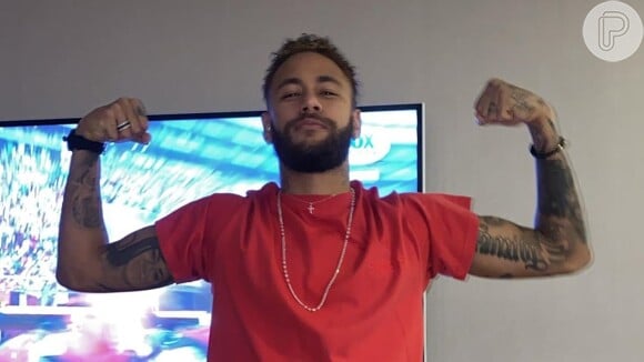 Neymar homenageia Gabigol com pose do jogador após vitória na Libertadores, em 23 de novembro de 2019