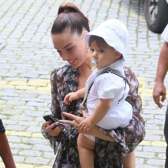 Isis Valverde comemora aniversário de 1 ano do filho, Rael, no salão de festas Na Moitta, no shopping Espaço Itanhangá, na Barra da Tijuca, zona oeste do Rio de Janeiro, neste domingo, 24 de novembro de 2019