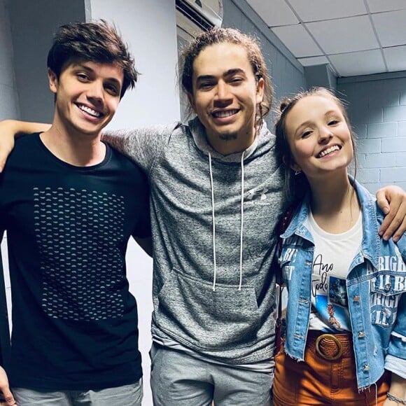 Larissa Manoela e Leonardo Cidade prestigiam Whindersson Nunes em espetáculo de humor no Rio de Janeiro, neste domingo, 24 de novembro de 2019