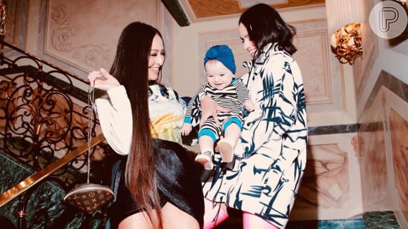 Bruna Marquezine elogiou foto de Sabrina Sato com a filha, Zoe, nesta segunda-feira, 25 de novembro de 2019