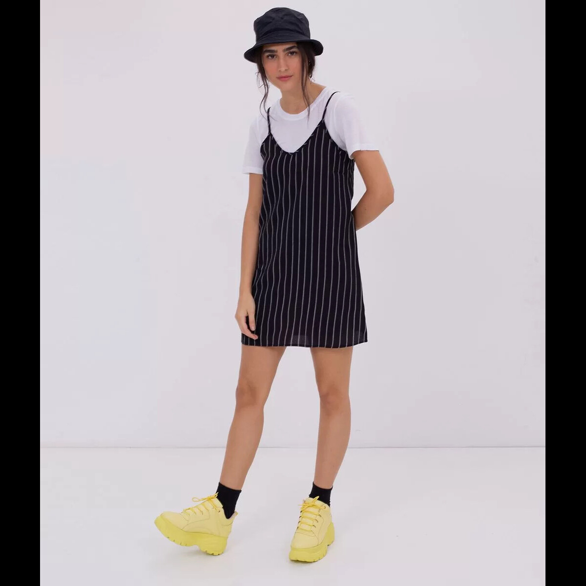 Vestido preto basico deals renner