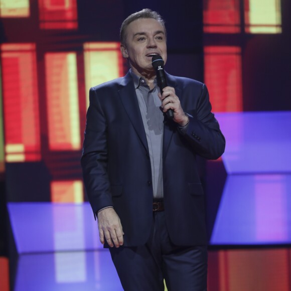 Irmã de Gugu Liberato faz relato emocionante sobre velório e enterro do artista em publicação neste domingo, dia 01 de dezembro de 2019