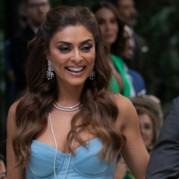 Vestido de Juliana Paes conta com busto estruturado e tecido fluido em casamento de Ale de Souza neste domingo, dia 01 de dezembro de 2019