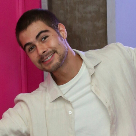 Rafa Vitti se surpreende com interação de pet e filha de 1 mês em vídeo postado nesta terça-feira, dia 03 de dezembro de 2019