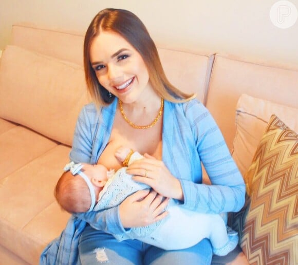 Thaeme Mariôto gosta de compartilhar dicas de maternidade com os fãs através da web