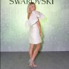 Vestido branco no Réveillon: Giovanna Ewbank combinou o modelo trendy à sandália de amarração prateada