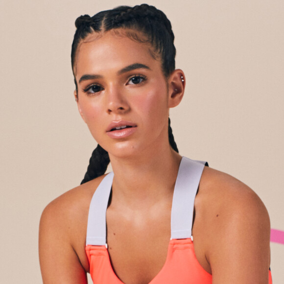 Bruna Marquezine estrela novo ensaio sportwear em parceira com a Puma