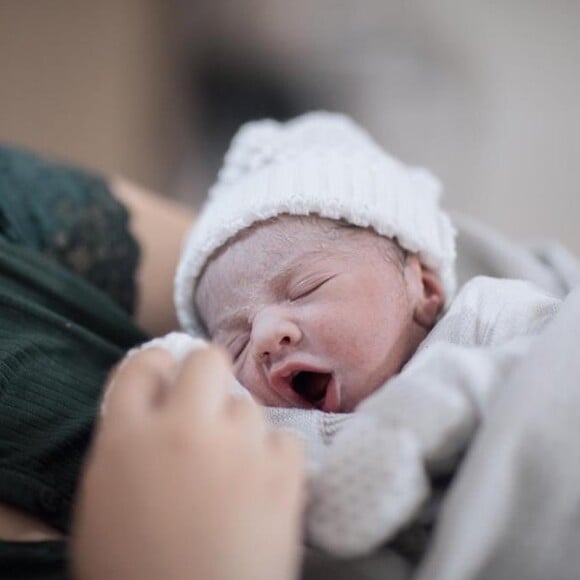 Léo, filho caçula de Marília Mendonça e Murilo Huff, esbanjou estilo nos primeiros dias de vida