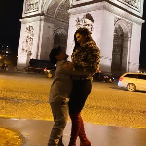 Mileide Mihaile encantou ao mostrar foto com o filho em Paris