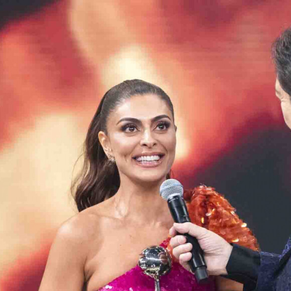 Juliana Paes ganhou prêmio de Melhor Atriz no 'Domingão do Faustão'