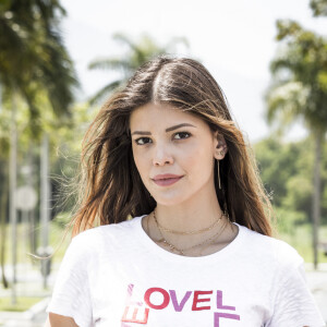 Vitoria Strada falou sobre o namoro com Marcella Ricca: '2019 me surpreendeu com esse amor'