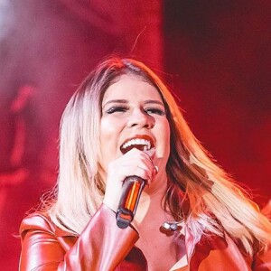 Marília Mendonça esteve em alta durante 2019 com seus prêmios e mudanças no corpo