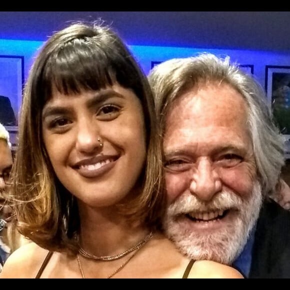 José de Abreu e a namorada, Carol Junger, afirmam não ligar para a diferença de idade de 51