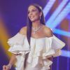 O vestido de Ivete Sangalo no "Show da Virada" conta com decote ombro a ombro, uma das trends deste verão