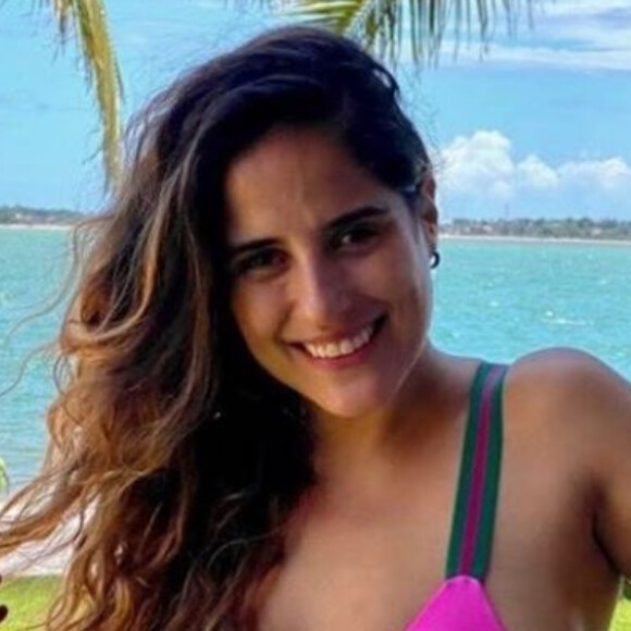 Camilla Camargo publicou foto de biquíni na web nesta sexta-feira, 27 de dezembro de 2019