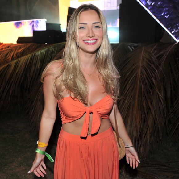 A influenciadora Patrícia Moreira curte terceira edição do Réveillon Let's Pipa, no município de Tibau do Sul, no Rio Grande do Norte, nesta sexta-feira, 27 de dezembro de 2019