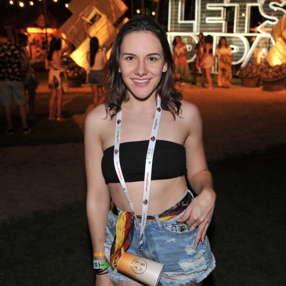 A apresentadora da MTV Becca Pires curte a terceira edição do Réveillon Let's Pipa, no município de Tibau do Sul, nesta sexta-feira, 27 de dezembro de 2019