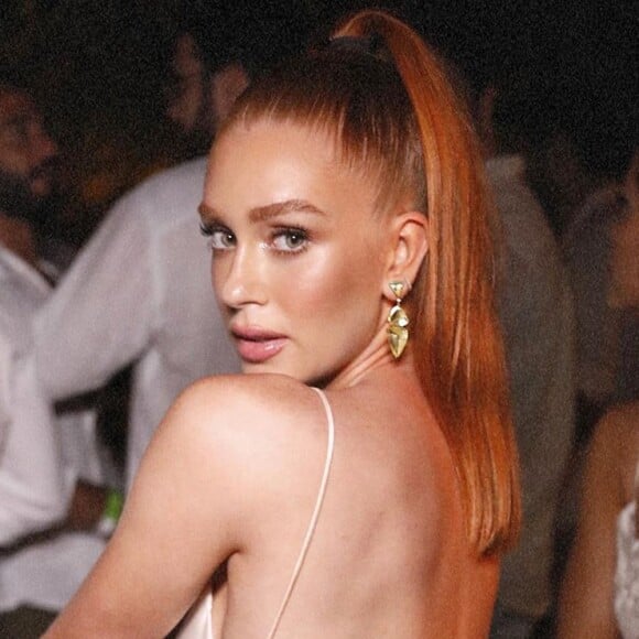 Marina Ruy Barbosa usou maquiagem iluminada da Eudora e escolheu penteado rabo de cavalo alto para Réveillon 2020