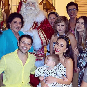 Filha de Sabrina Sato e Duda Nagle, Zoe, estranhou a visita do Papai Noel no último Natal