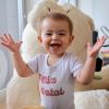 Filha de Sabrina Sato e Duda Nagle, Zoe, de 1 ano, esbanja fofura e coleciona recordes de likes na rede social da mãe
