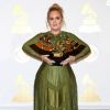 Adele está de férias no Caribe e conversou com fãs sobre a nova silhueta