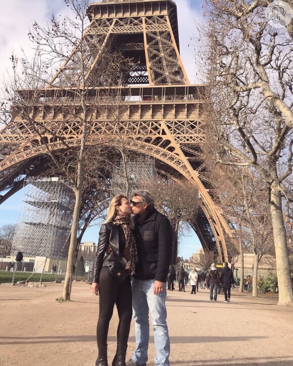 Eliana estava em Paris, na França, com a família, antes de desembarcar no Japão