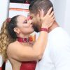 Viviane Araujo troca beijos com o namorado, Guilherme Militão, em ensaio na quadra do Salgueiro, Rio de Janeiro, neste sábado, 18 de janeiro de 2020
