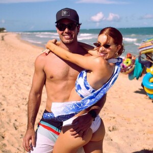 Marina Ruy Barbosa e o marido, Xande Negrão, passaram os primeiros dias do ano em Trancoso, na Bahia