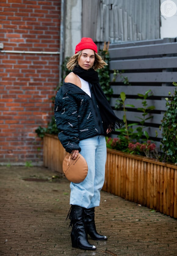Moda na mão: round bag bombou no street style da Copenhagen Fashion Week